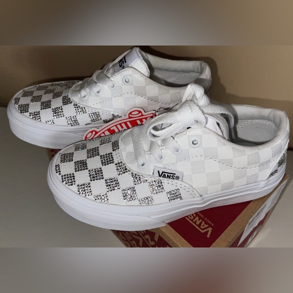 Custom Bling Vans - Picture 6 of 6